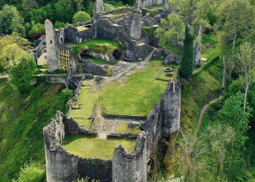Château Fort de Montaigle, Belgium